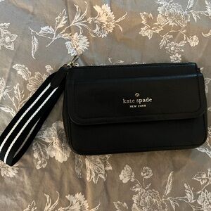 Kate Spade ♠️ Wristlet EUC
